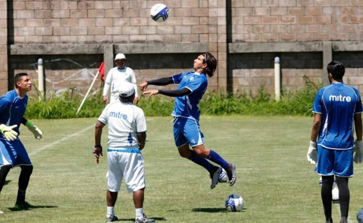 Federación de Fútbol de El Salvador ya arregló premios por ganarle a Honduras