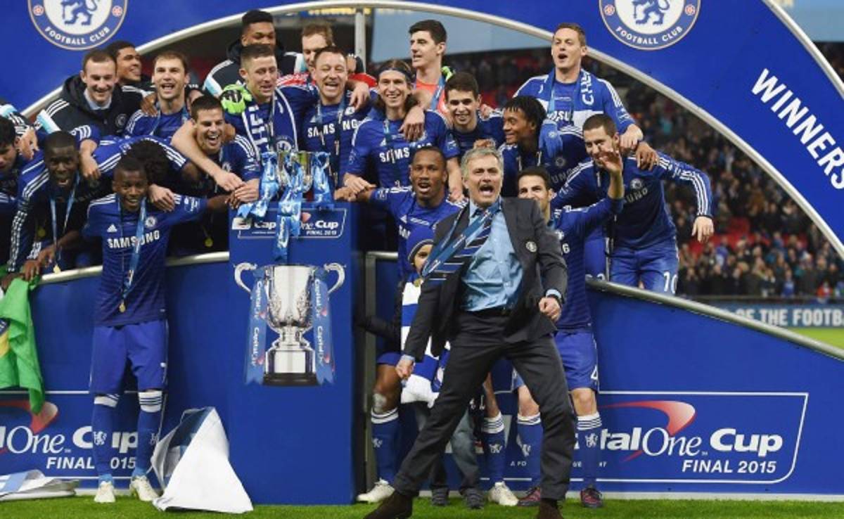 El Chelsea levanta la Copa de la Liga al ganar 2-0 al Tottenham