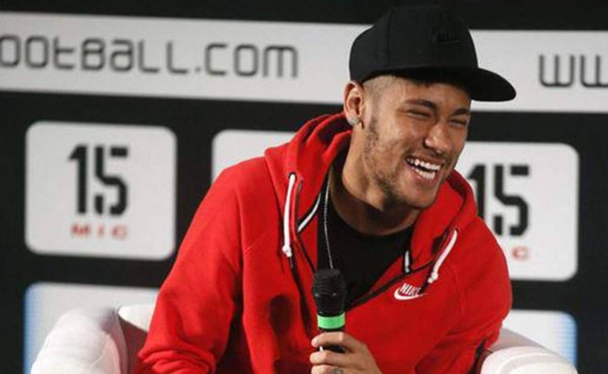 Neymar se ríe del Real Madrid-Schalke: 'Casi, ¿eh?'