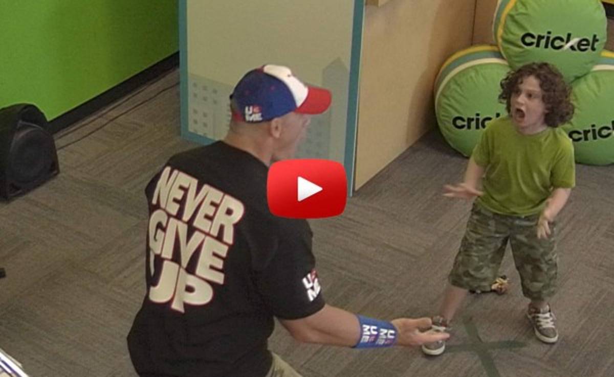 VIDEO: Jhon Cena realiza broma a sus fans haciendo realidad un meme