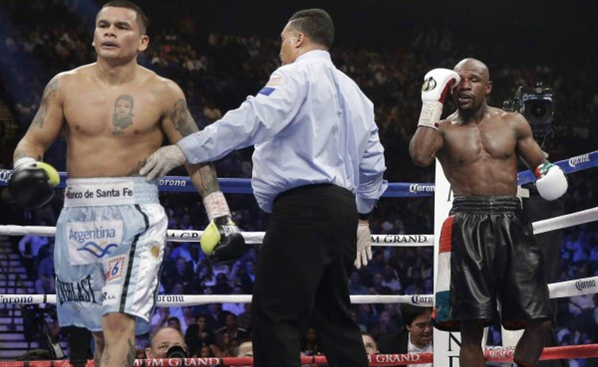 Árbitro del combate Mayweather-Pacquiao ganará 10 mil dólares