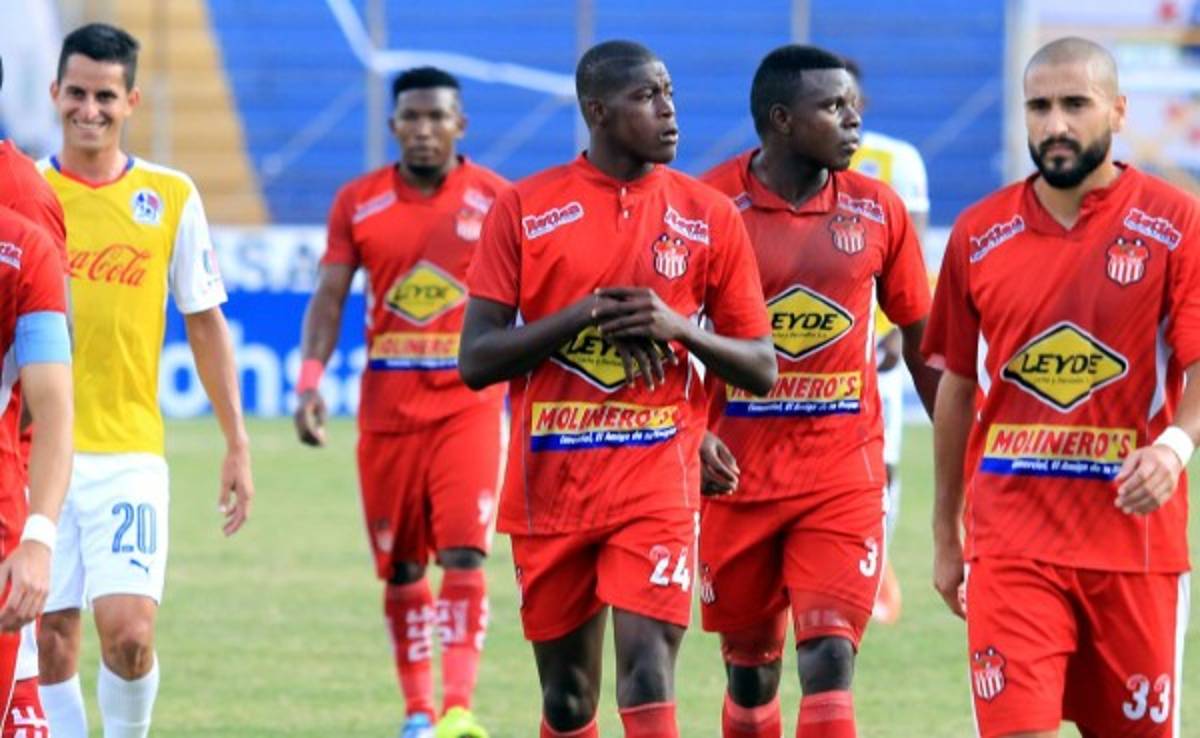 Darwin Diego, de vender pan de coco a debutar con el Vida