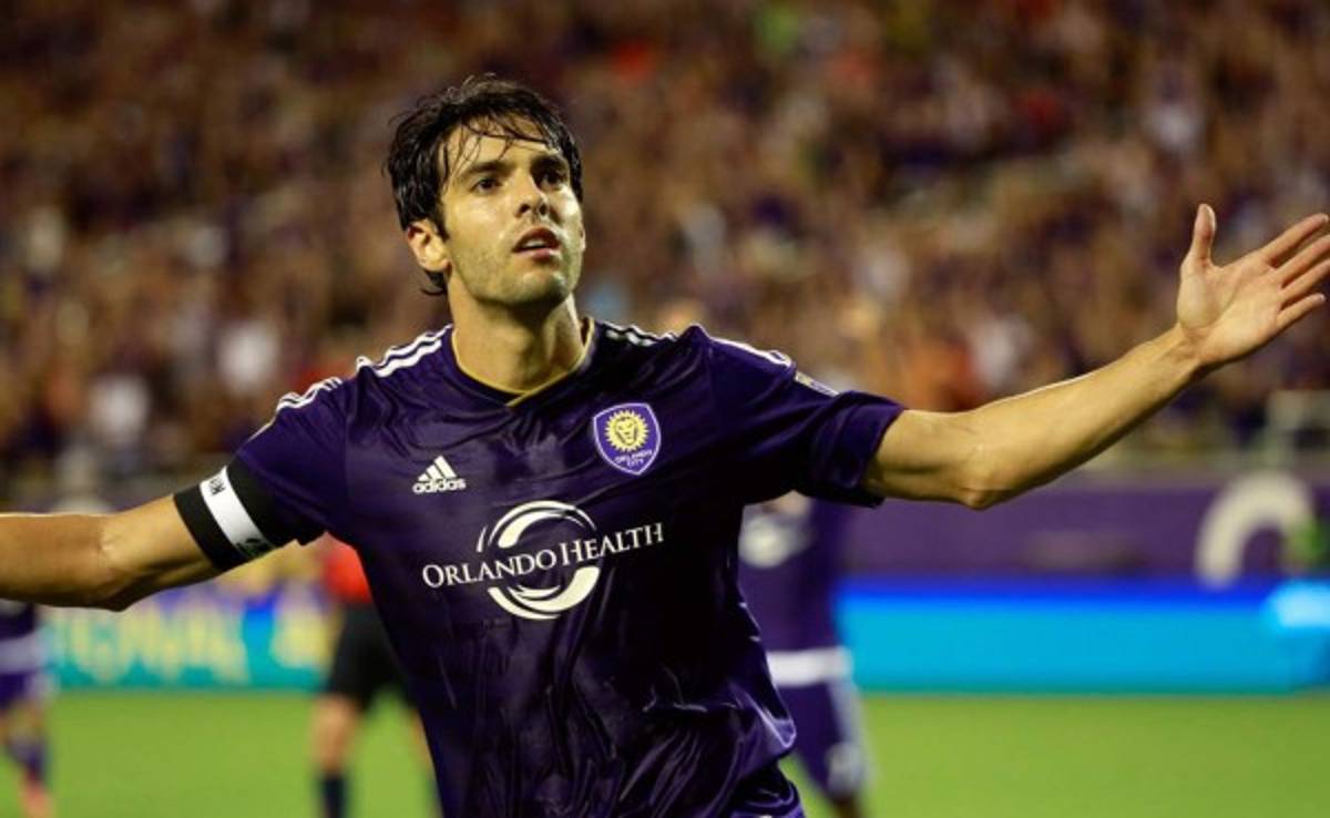 Kaká no descarta volver a la selección de Brasil