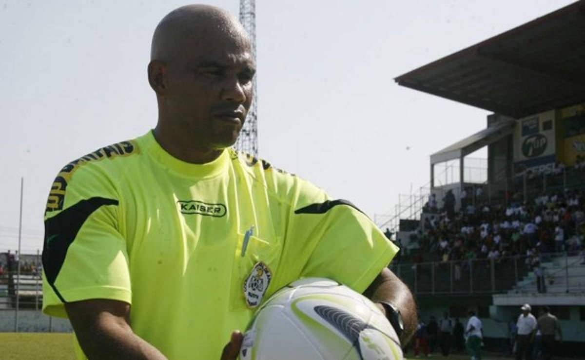 Blog de Mario Moncada: 'El fútbol de Primera División debe ser controlado por hombres'