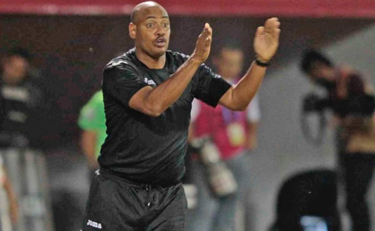 Técnico de Trinidad y Tobago: 'Saldremos a atacar a Honduras'