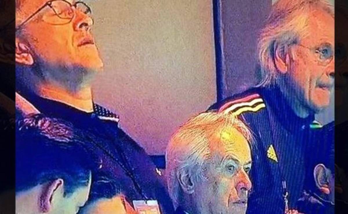 Juan Carlos Osorio se duerme en pleno partido de México con Panamá