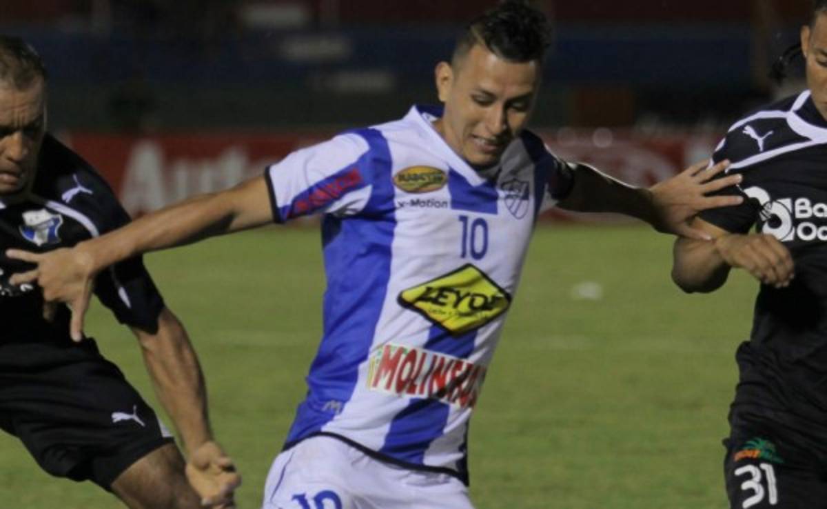 Erick Andino, sobre su convocatoria: 'Mi esposa y mi madre me dieron la noticia'