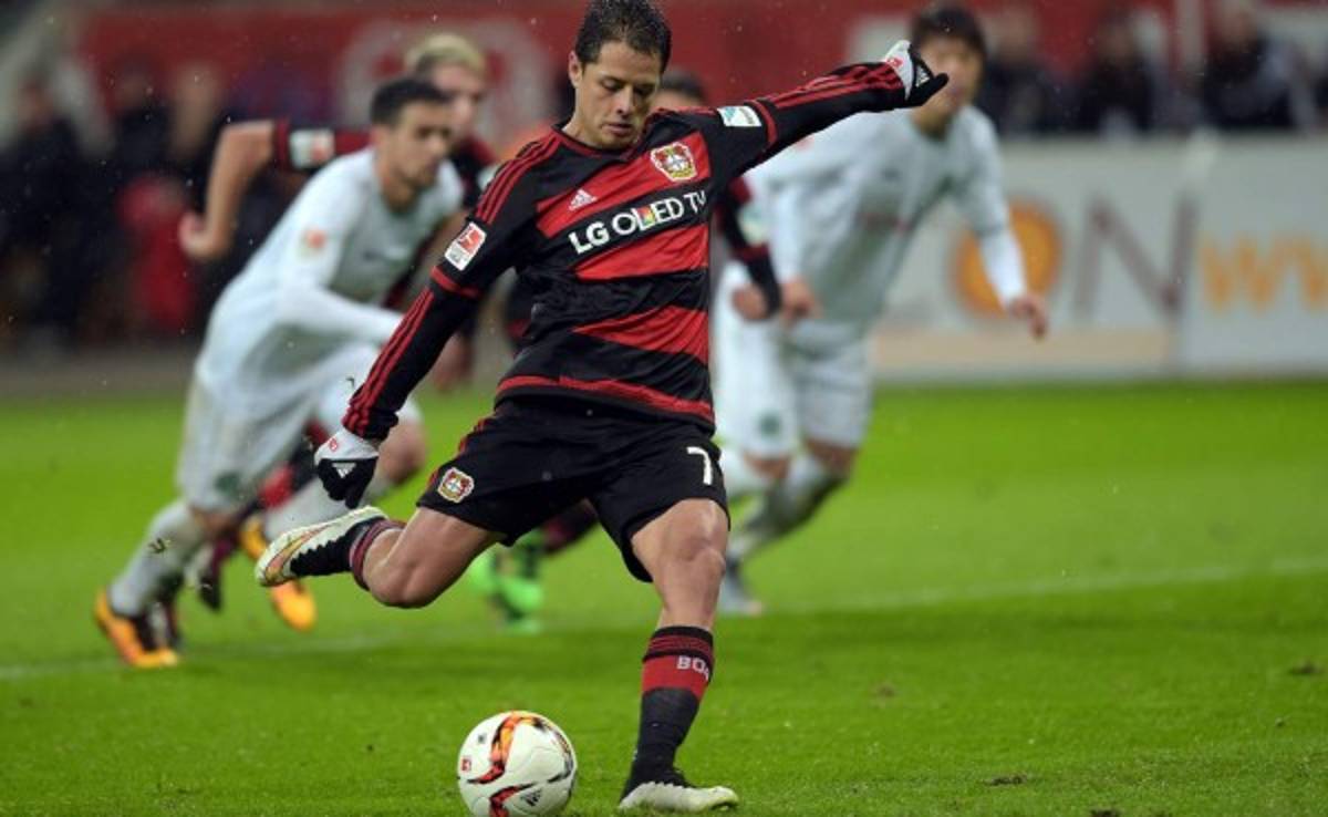 'Chicharito' Hernández sigue imparable y anota doblete en Alemania