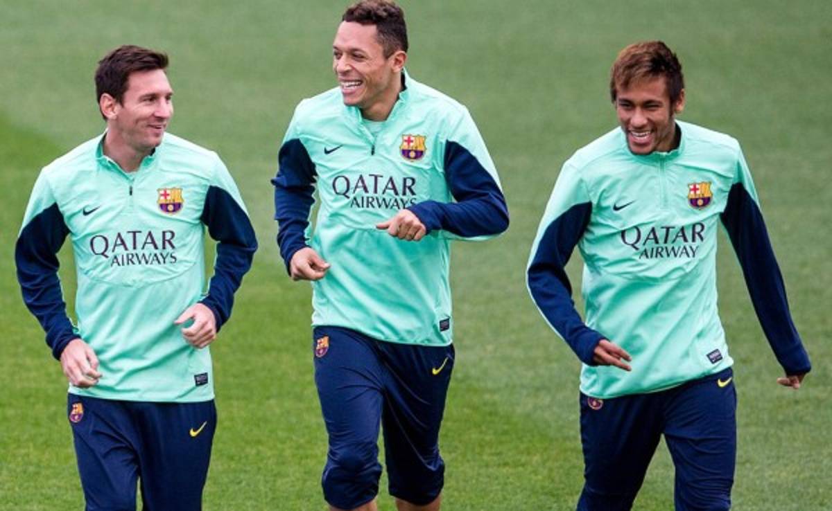 Adriano recibe el alta médica y ya entrena con Barcelona