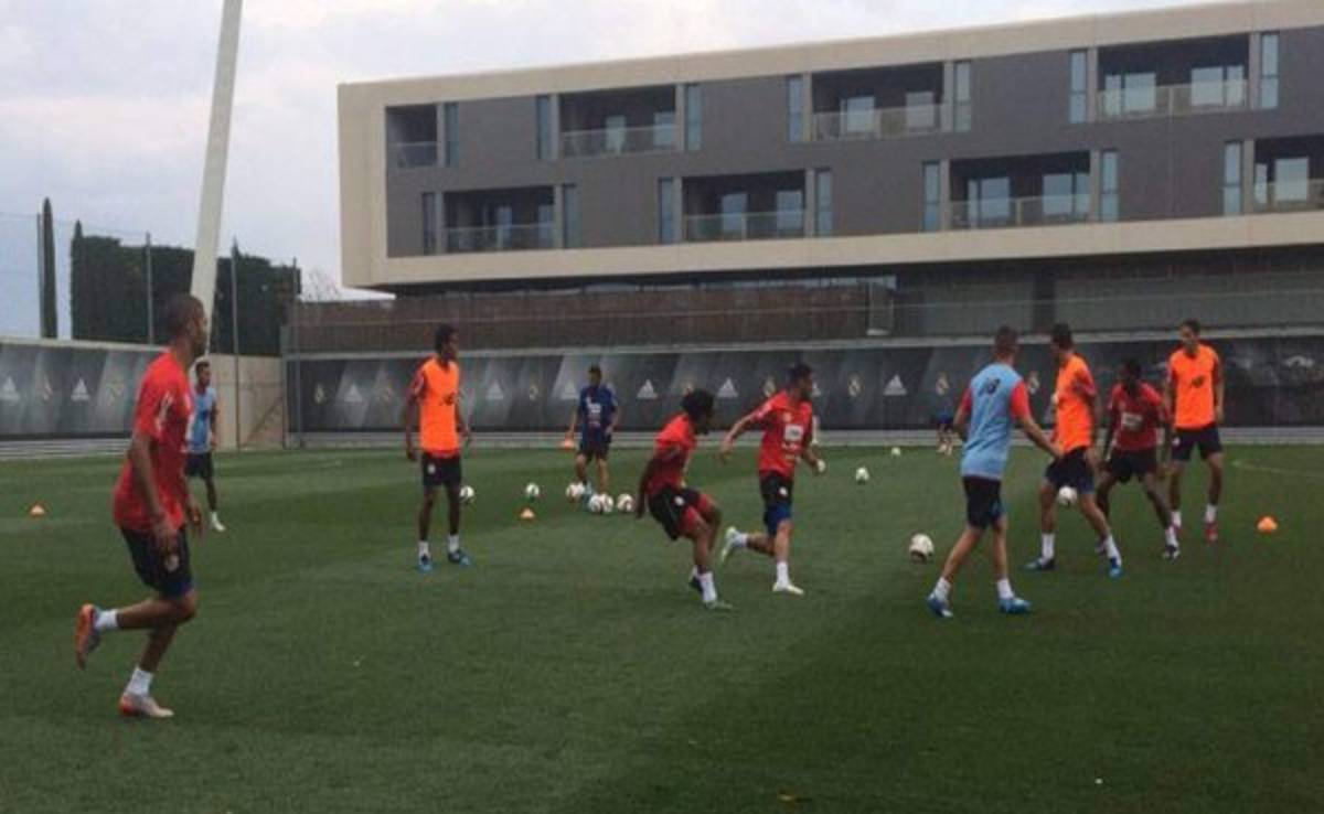 Selección de Costa Rica entrenó en la ciudad deportiva del Real Madrid