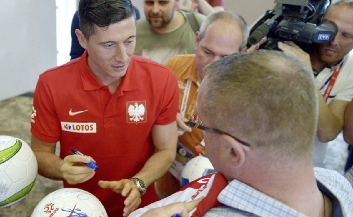 Mensaje al Real Madrid: 'Robert Lewandowski seguirá jugando en el Bayern'