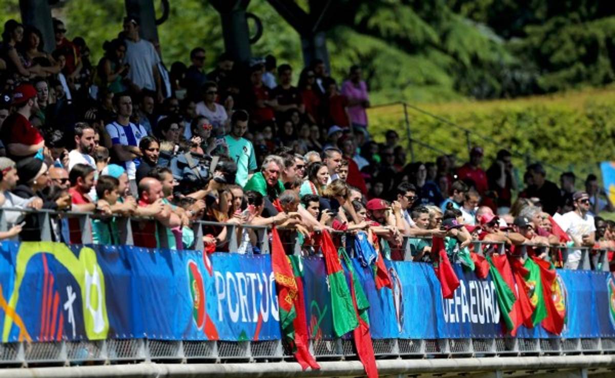Portugal abrió puertas del entrenamiento para celebrar su pase a la final