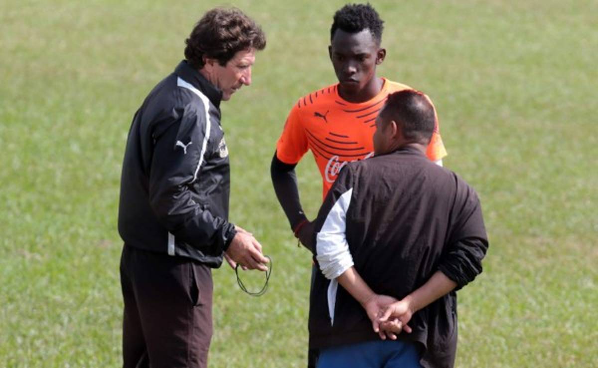 Carlos Will Mejía es baja ante el Real Sociedad y Elis en duda