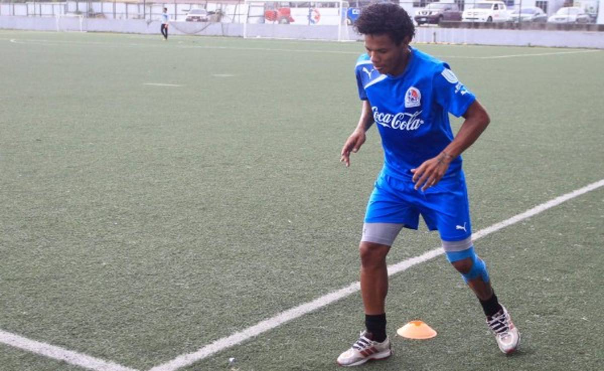 David Meza se reintegró a los entrenamientos de Olimpia