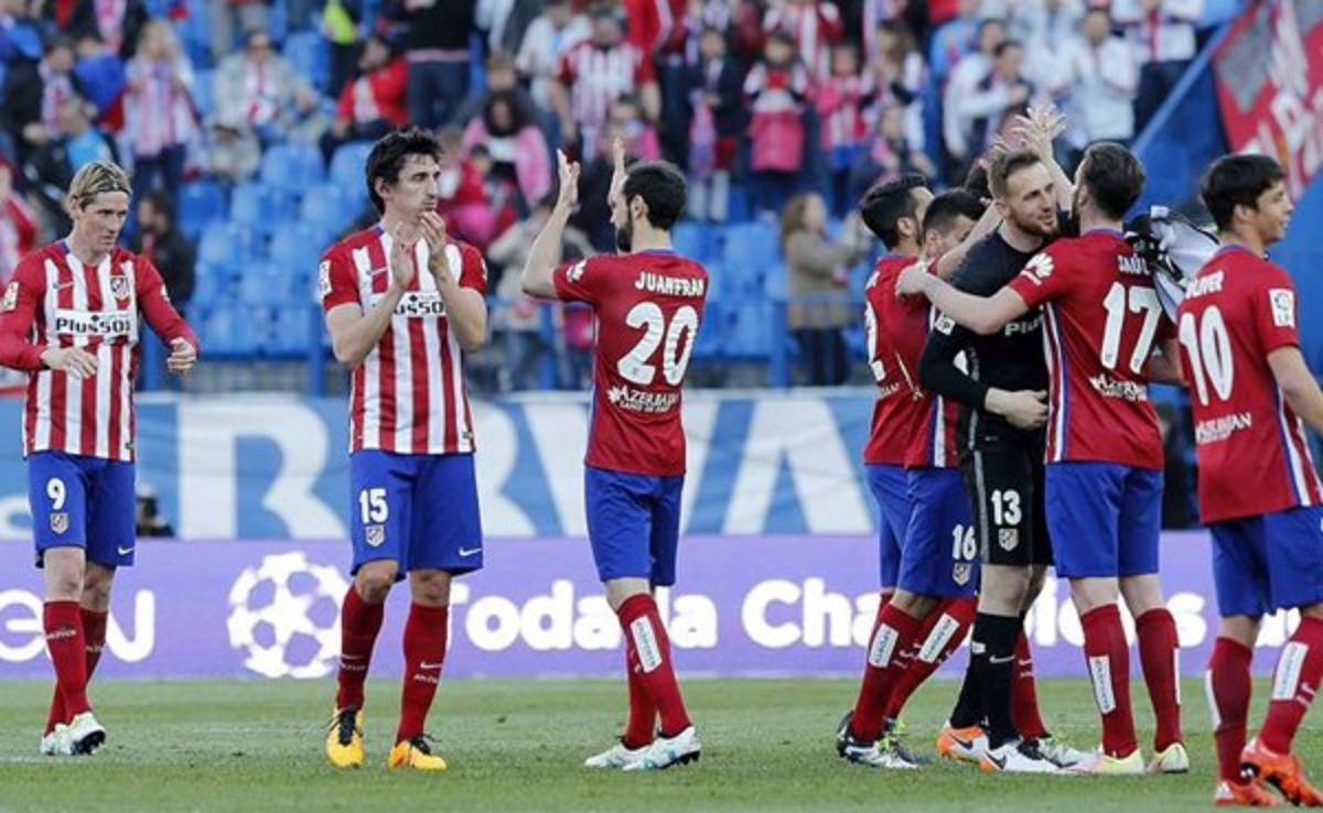 Atlético derrotó al Granada y ahora comparte liderato con el Barcelona