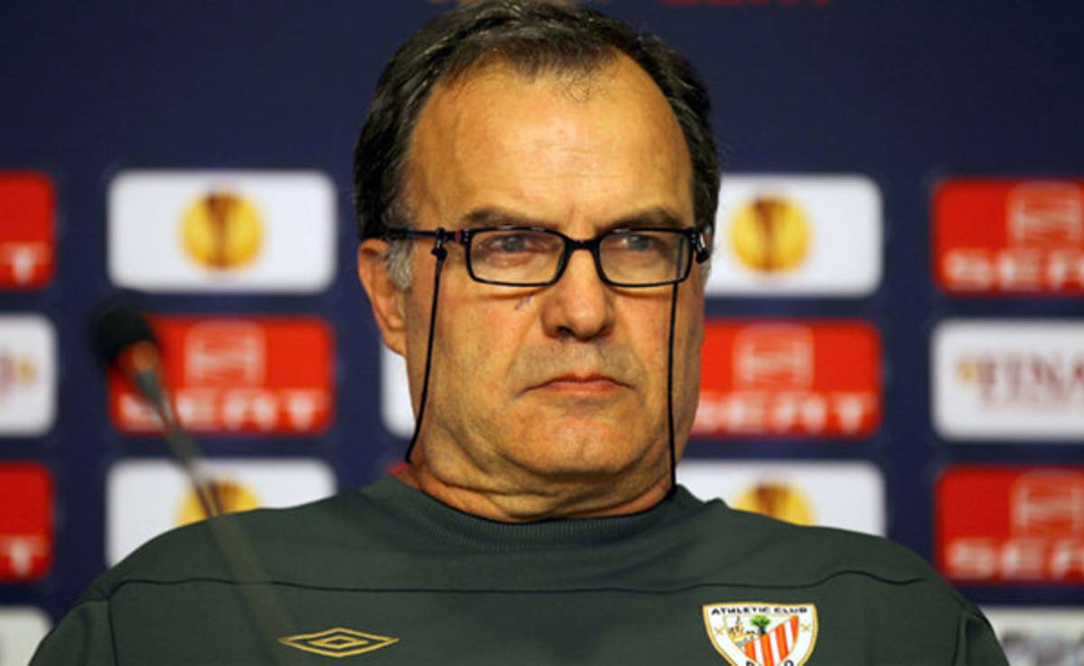Marcelo Bielsa rechaza a Monterrey y se perfila a dirigir a Paraguay