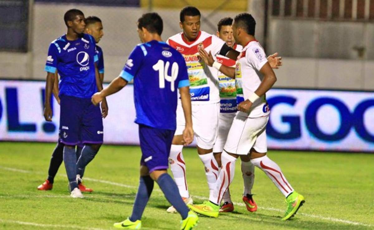 La Liga Nacional de Honduras se jugaría con 12 o 14 clubes