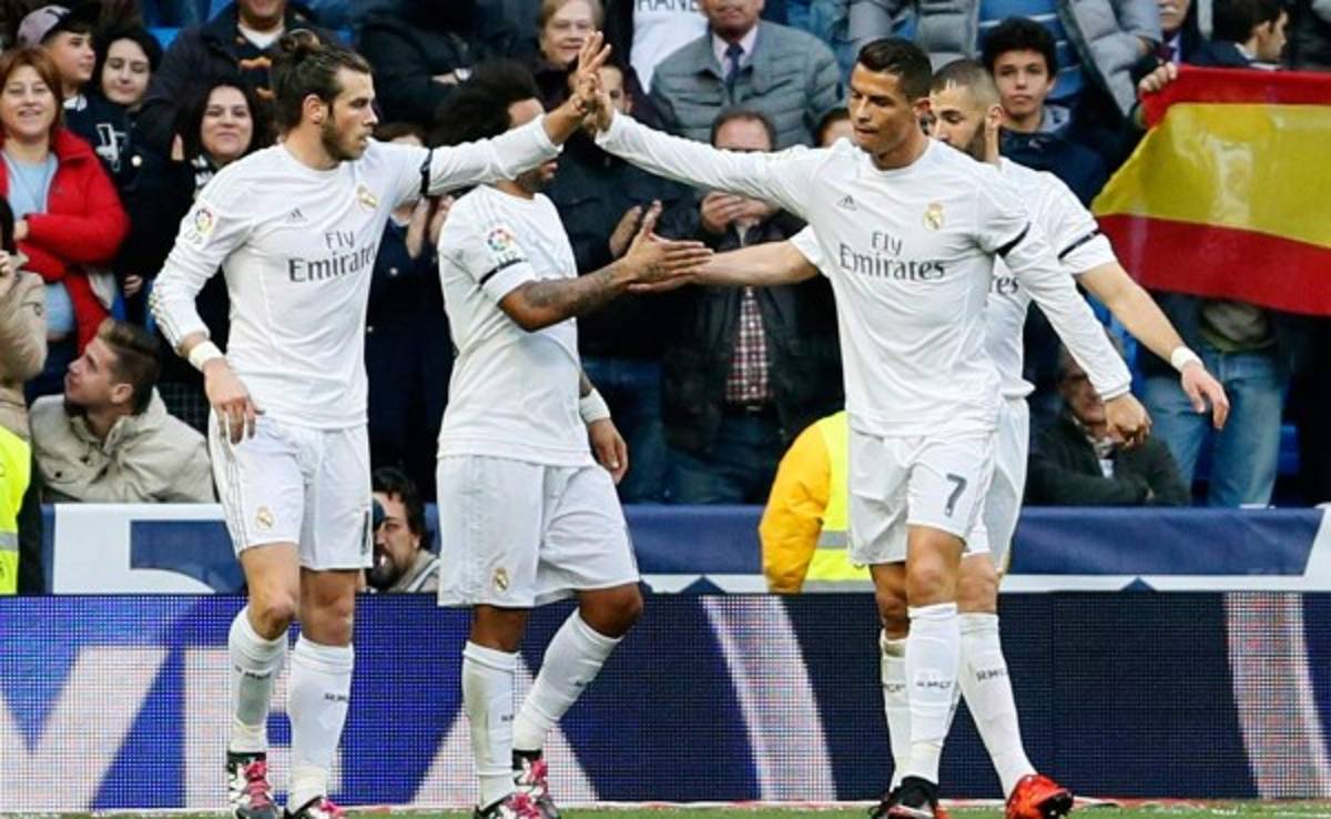 El Real Madrid le hace dos manitas al Rayo Vallecano y vuelve la felicidad