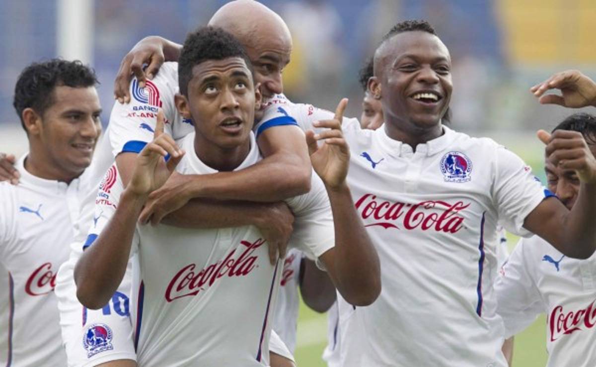 Olimpia apabulla al Motagua con humillante derrota