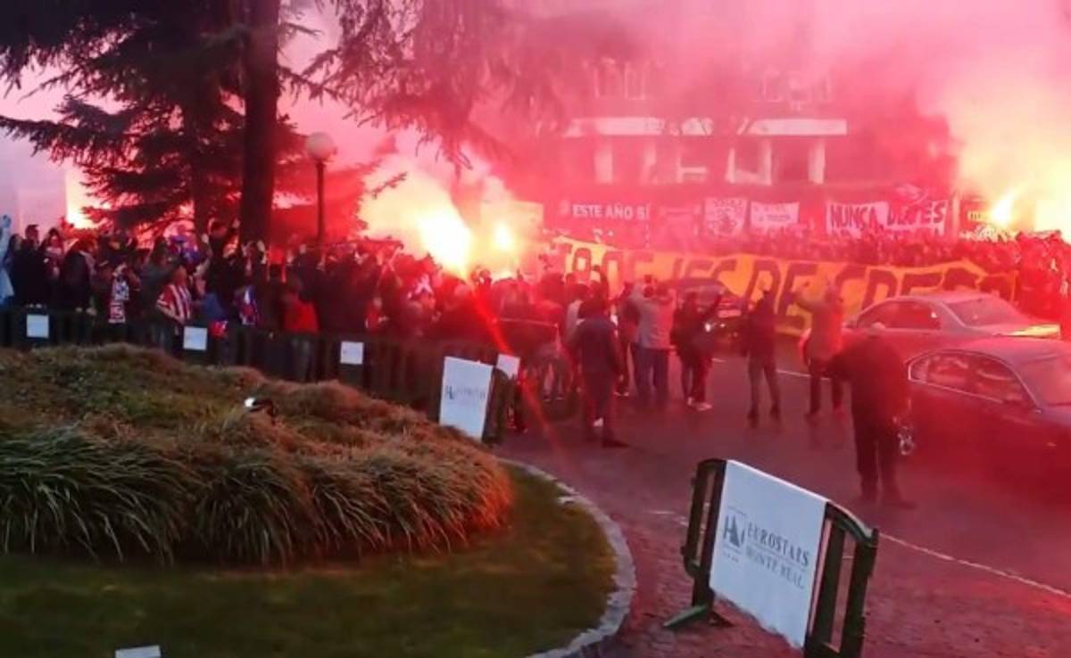 VIDEO: Impresionante recibimiento de la afición al Atlético de Madrid