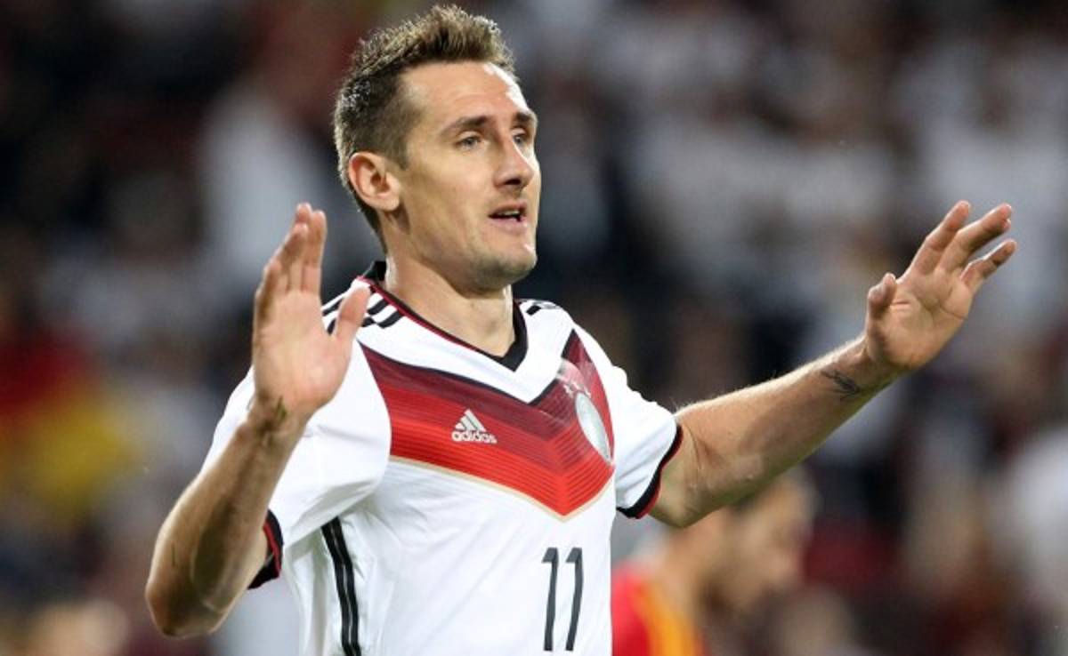 Klose superó a Gerd Müller como máximo goleador de Alemania