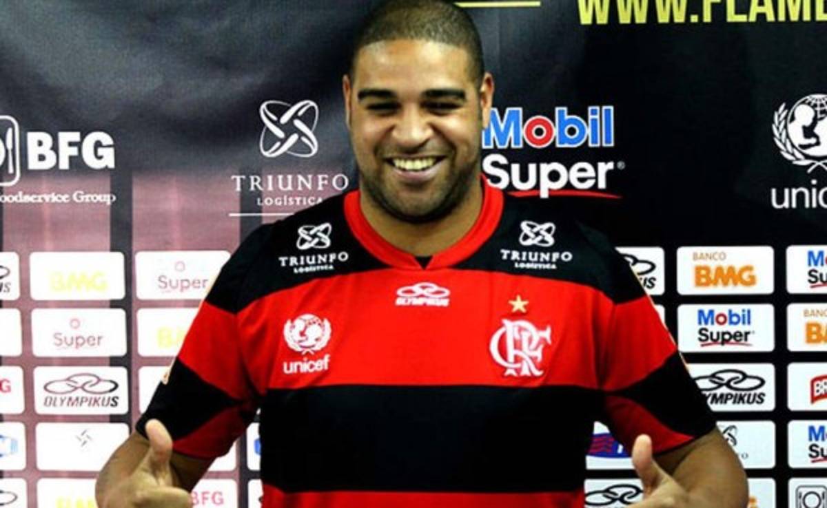 Futbolista Adriano es denunciado en Brasil por tráfico de drogas