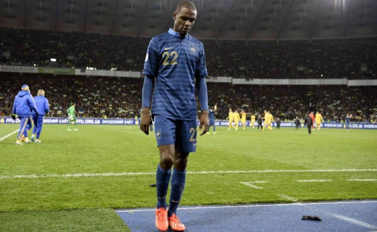 Eric Abidal renuncia a la selección de Francia