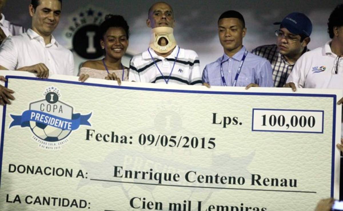 'Quique' Centeno Reneau recibe donación de 100 mil lempiras