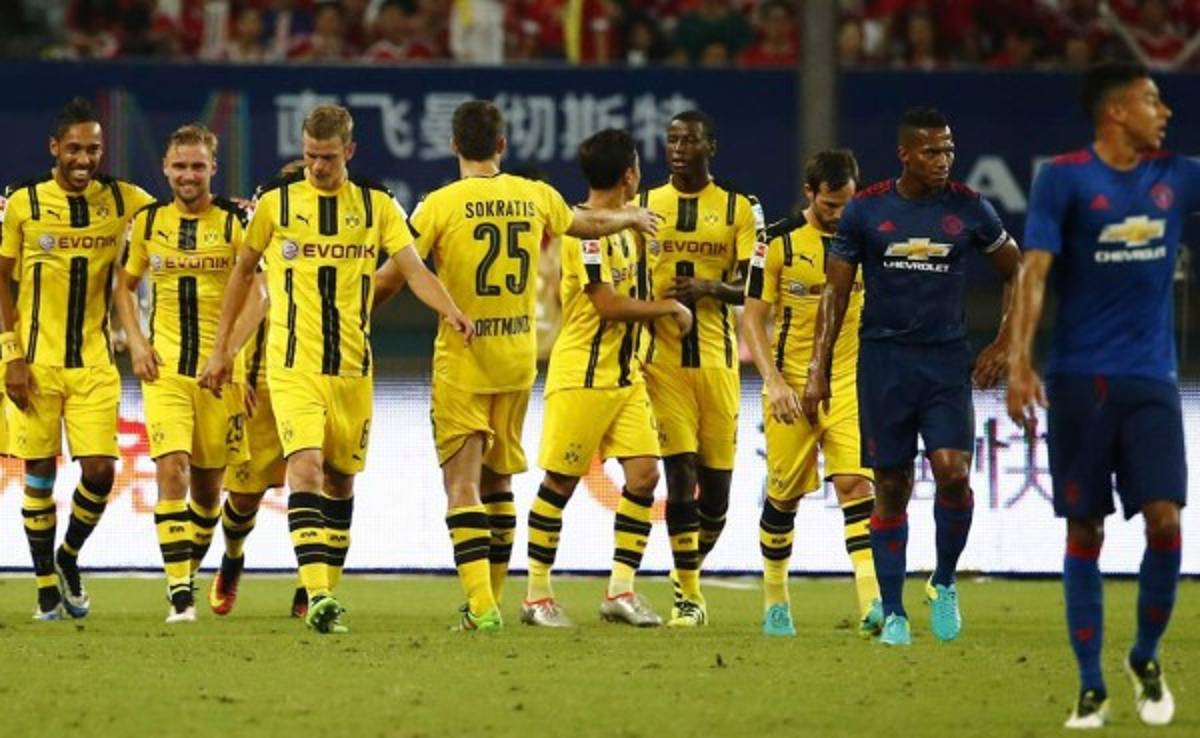 Borussia golea al Manchester United de Mourinho en China