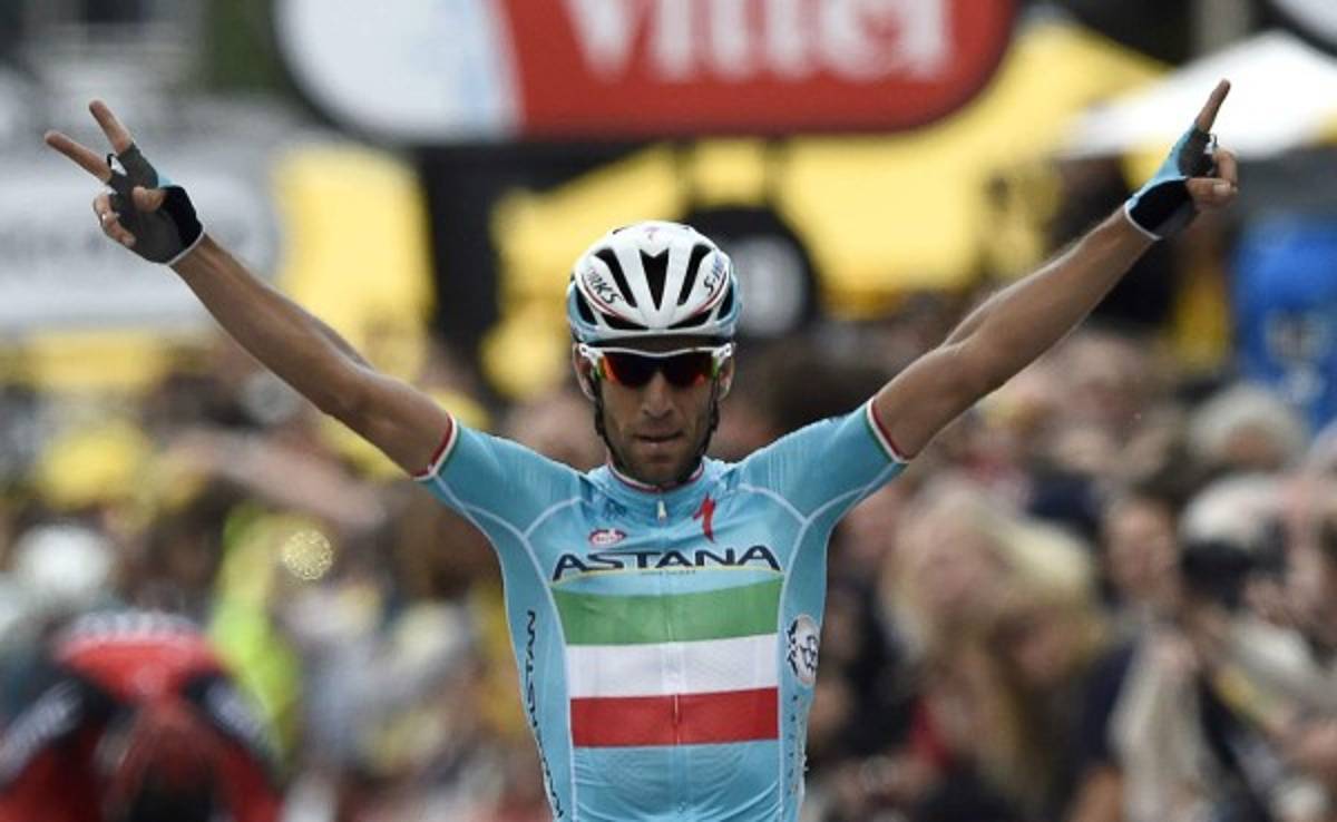 Vincenzo Nibali se adjudicó la segunda etapa del Tour de Francia