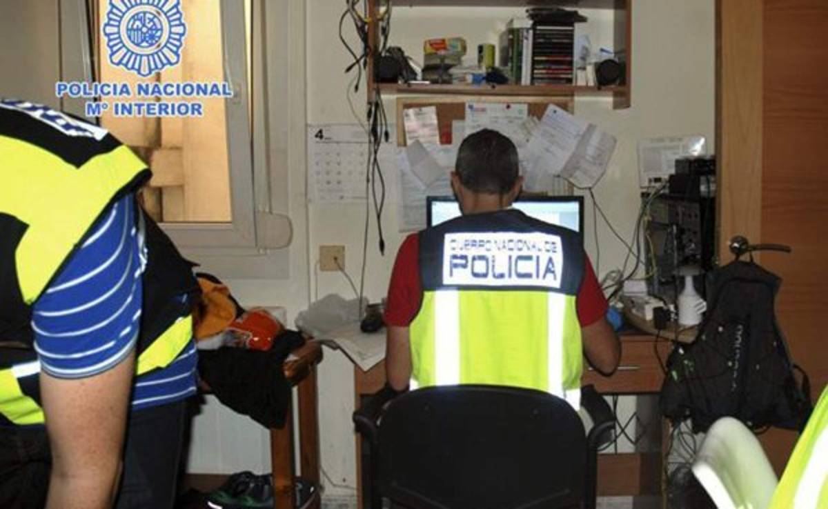 Condenado a prisión a técnico que pedía fotos sexuales a menores