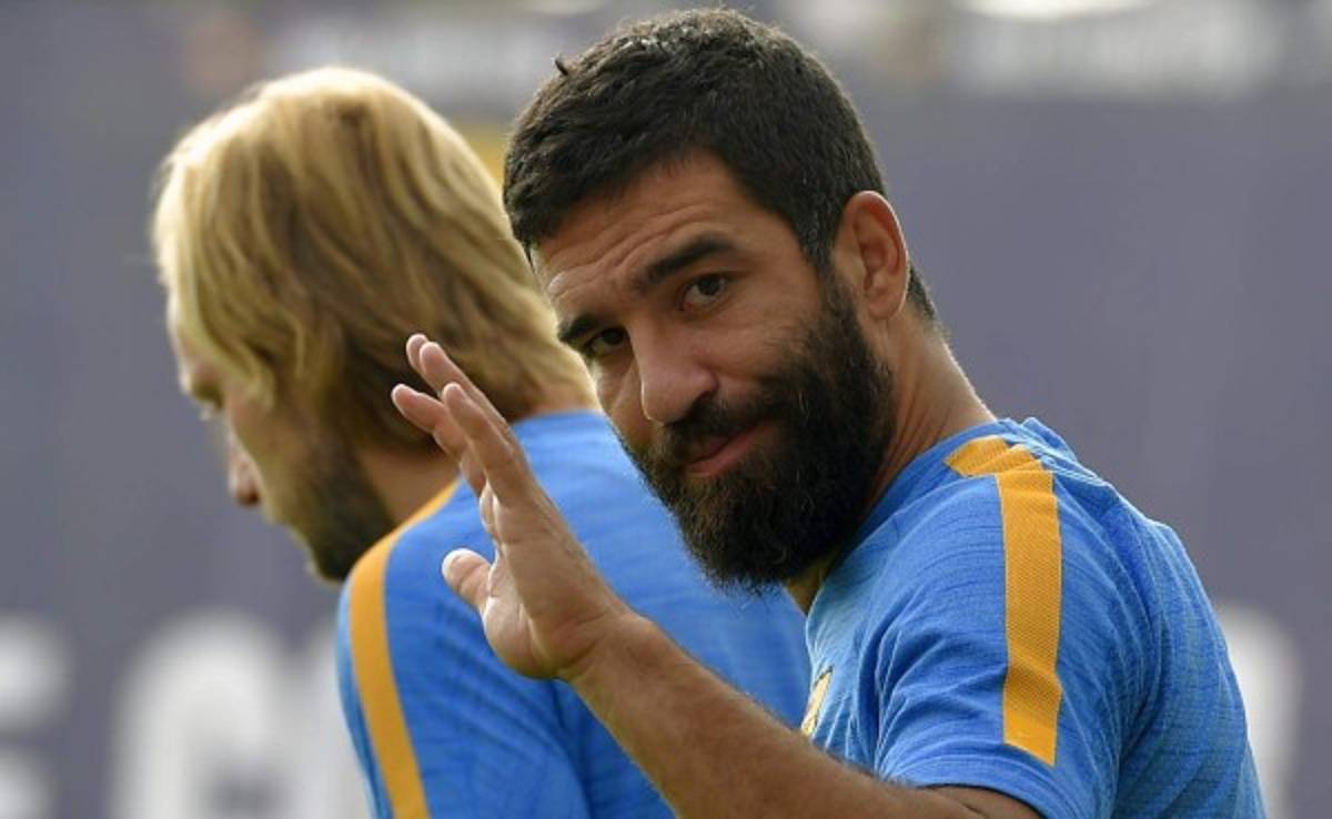 Fifa rechaza petición al Barcelona y no permite inscribir a Arda