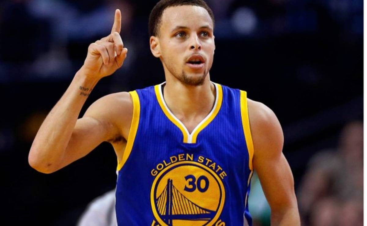 Stephen Curry y su amor por Dios inició en el colegio