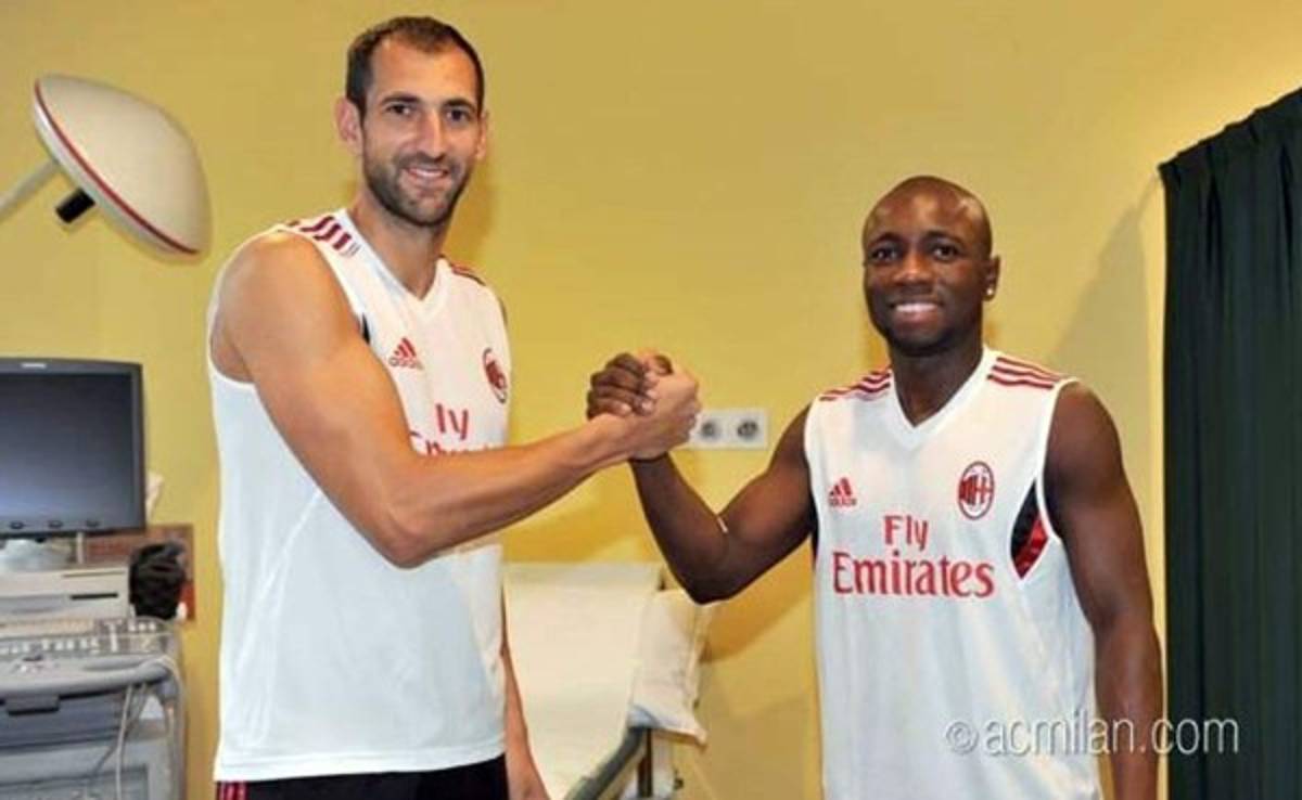 Diego López se sometió a exámenes médicos con el Milan