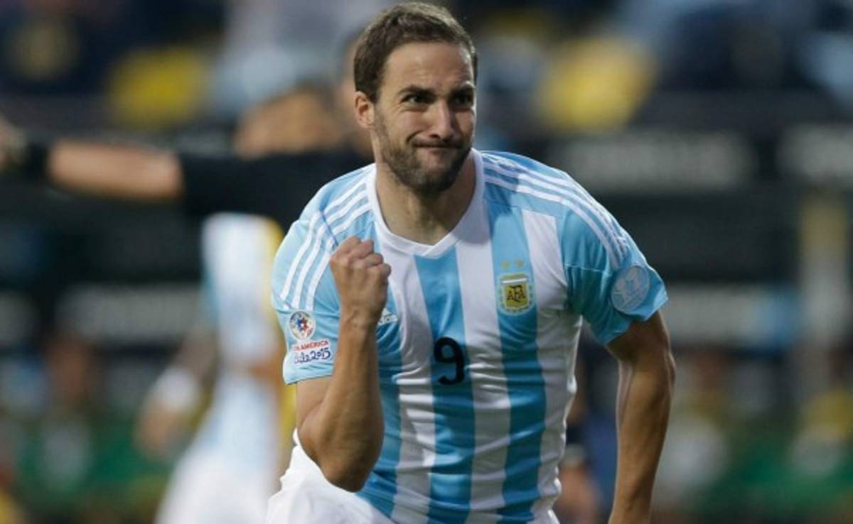 Higuaín vuelve a la selección de Argentina para jugar ante Perú y Paraguay