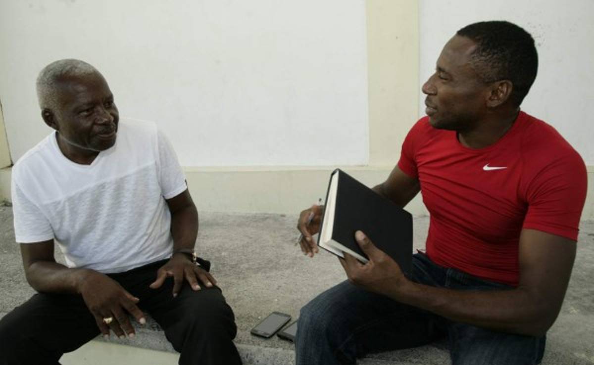 Don Eulogio Palacios revela que tiene 36 hermanos y todos reconocidos por su padre