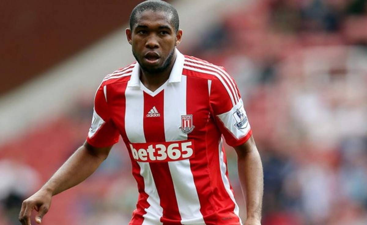 El hondureño Wilson Palacios se mantiene en el Stoke City
