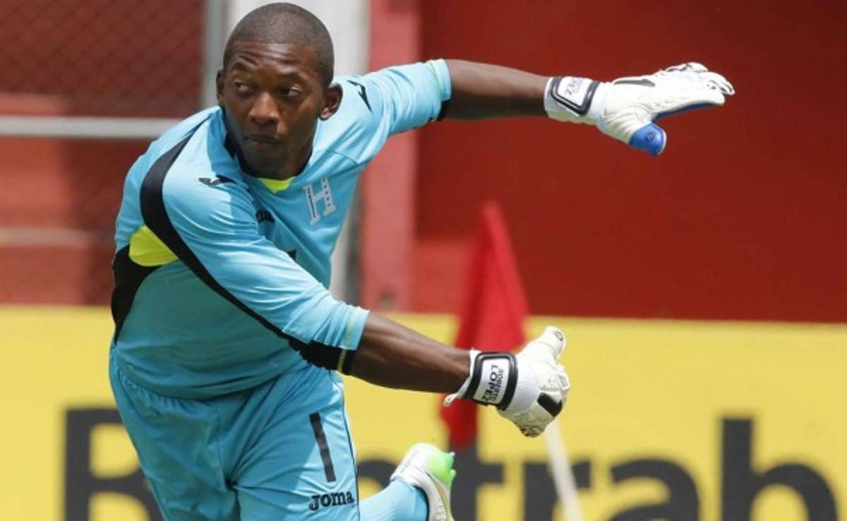 VIDEO: 'Buba' López se luce y le ataja penal a Venezuela