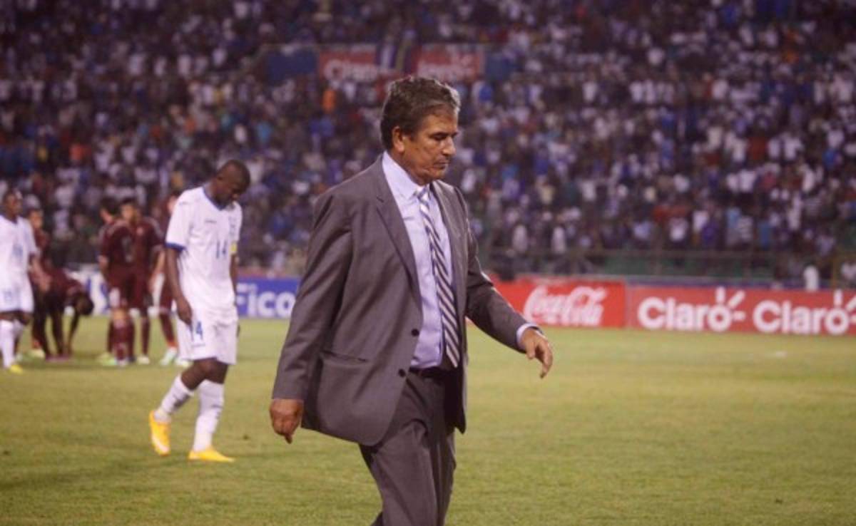 La afición silbó a Honduras en el debut de Pinto