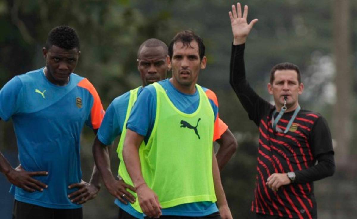 Nicolás Cardozo: 'Me motiva tener a Bruschi y al Mambo'