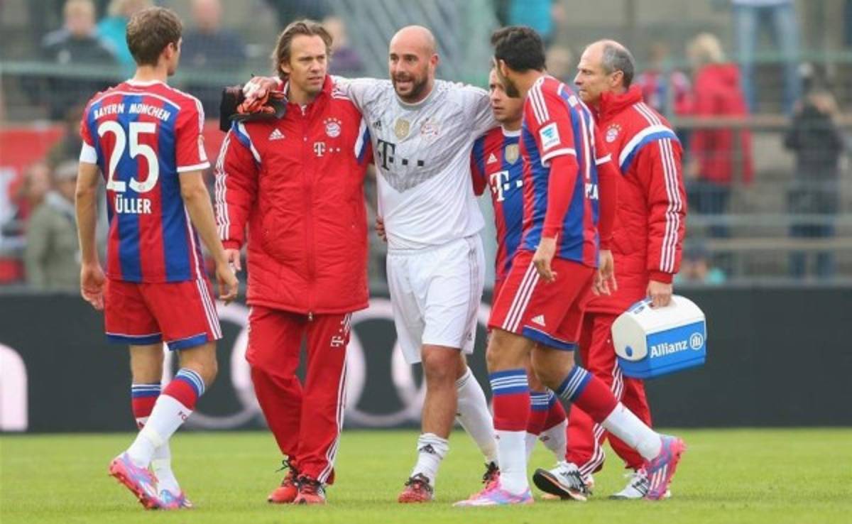 VIDEO: Pepe Reina se lesiona en amistoso del Bayern Munich