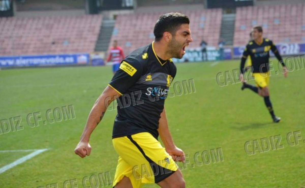 Jona Mejía le da el triunfo al Cádiz y ya suma 14 goles