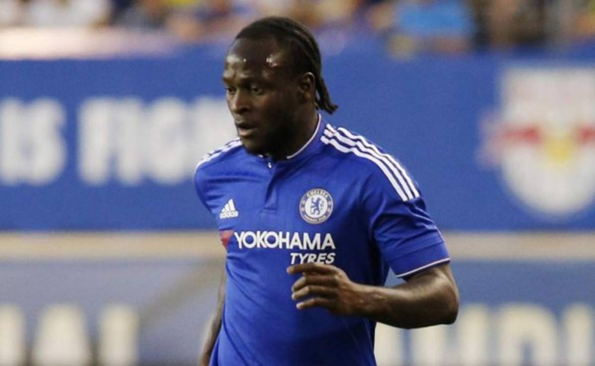 El Chelsea renueva a Víctor Moses y lo cede al West Ham