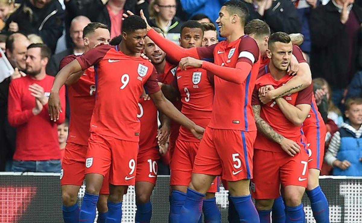 El jovencito Marcus Rashford debutó goleando con la selección de Inglaterra