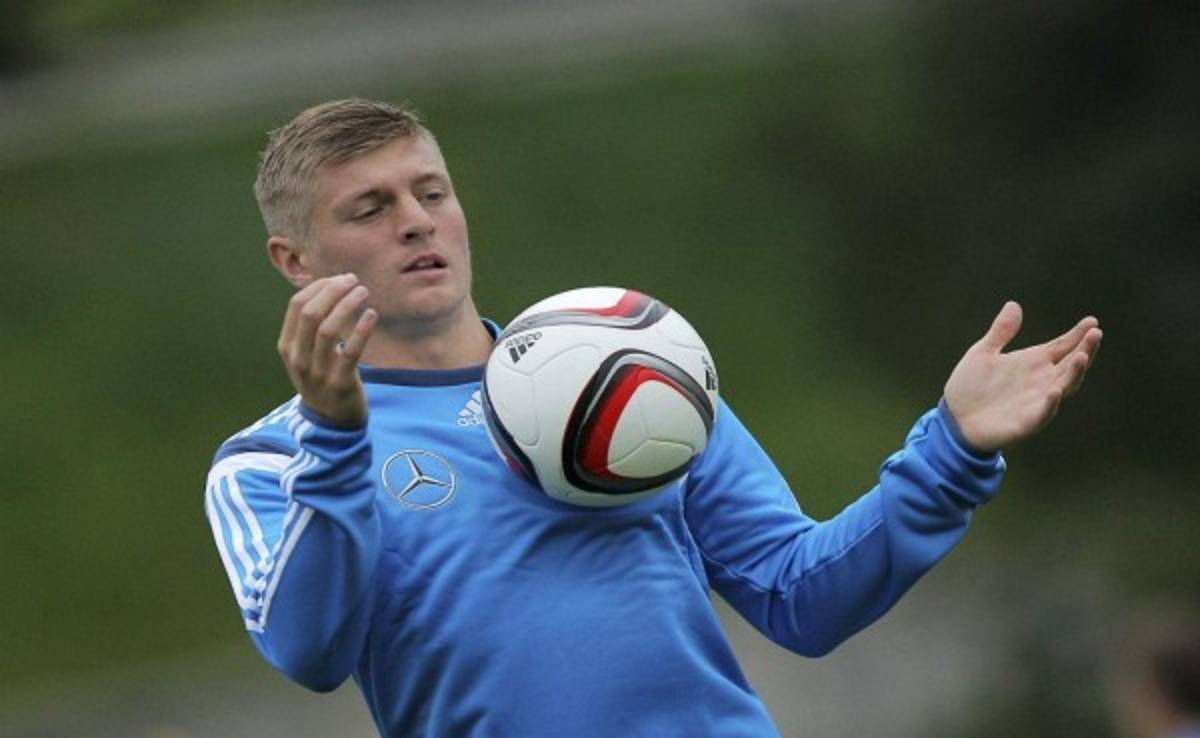 A Toni Kroos no le gusta que lo comparen con Xabi Alonso