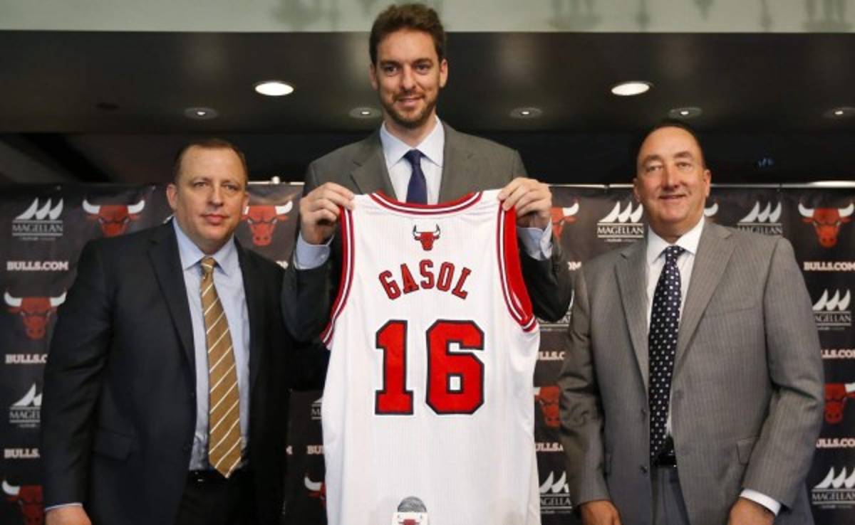Paul Gasol fue presentado como nuevo jugador de los Bulls