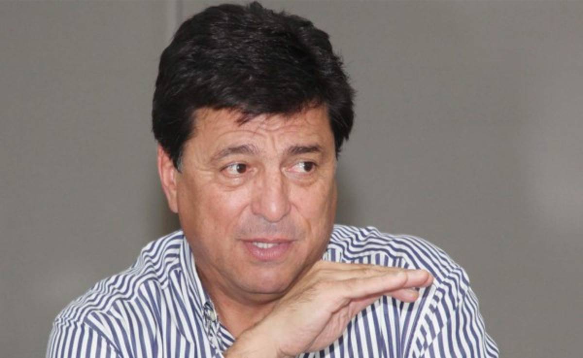 Passarella sobre Messi: 'Argentina le recrimina, tiene que ganar un Mundial para superar a Maradona'