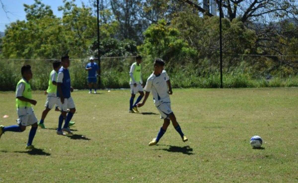 Selección Sub-20 de El Salvador jugará amistosos contra Honduras