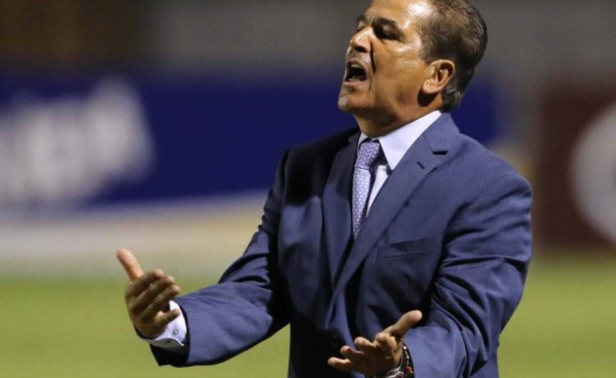 Jorge Luis Pinto: 'Parece que estamos ya nerviosos, ¡tranquilos!'