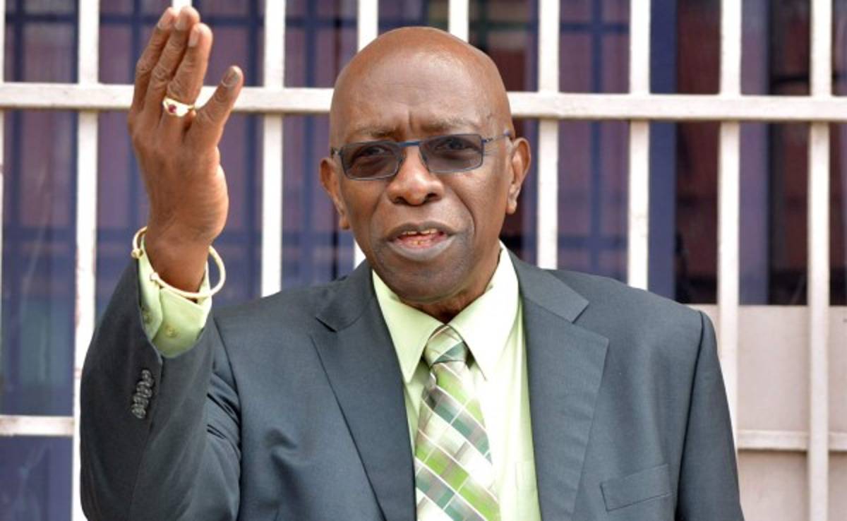 Jack Warner a Blatter: 'Ha llevado tanta vergüenza y deshonra a FIFA'